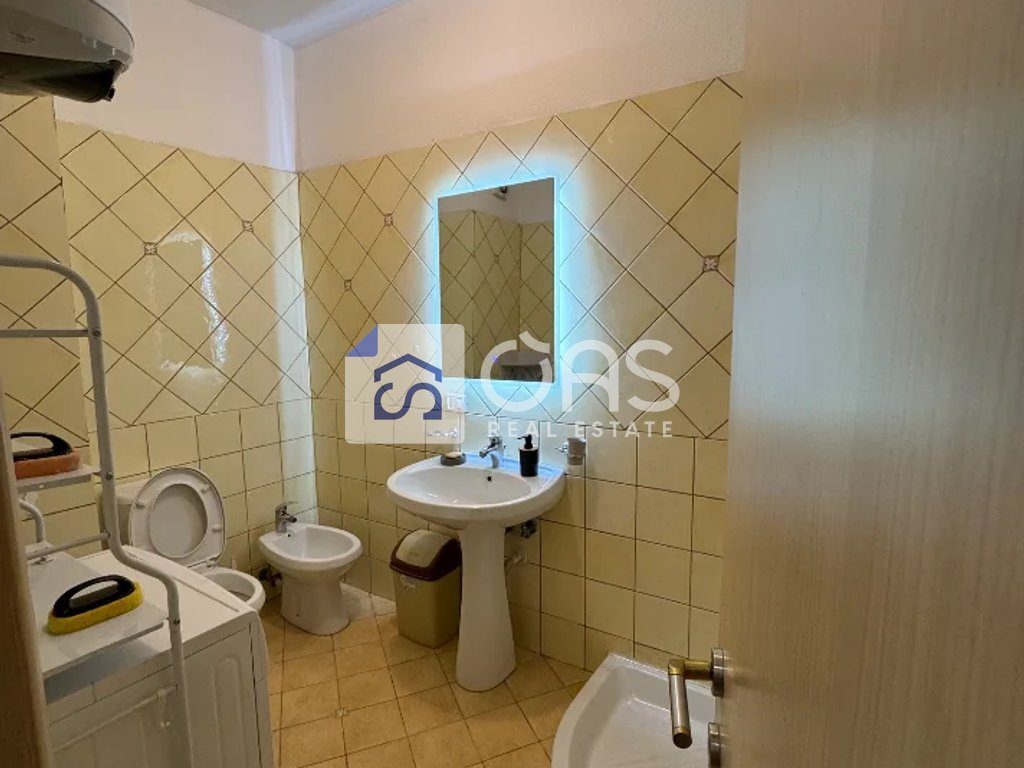 Jepet apartament me qera 1+1 Ali Demi