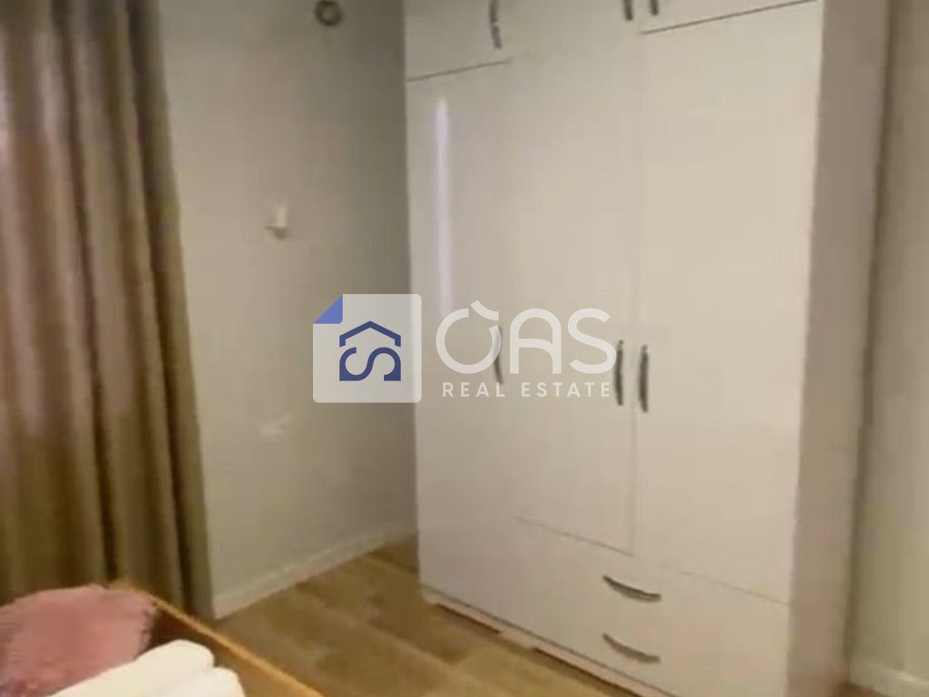 Jepet apartament me qera 1+1 Bulevardi Zogu Pare