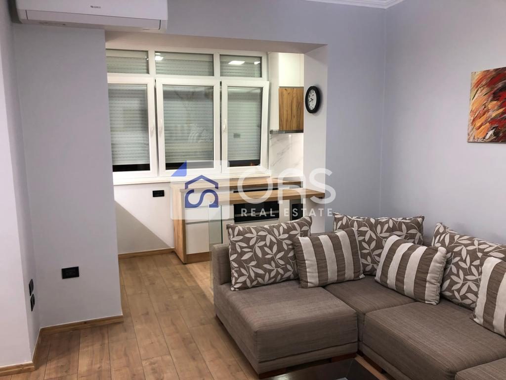 Jepet apartament me qera 1+1 Myslym Shyri