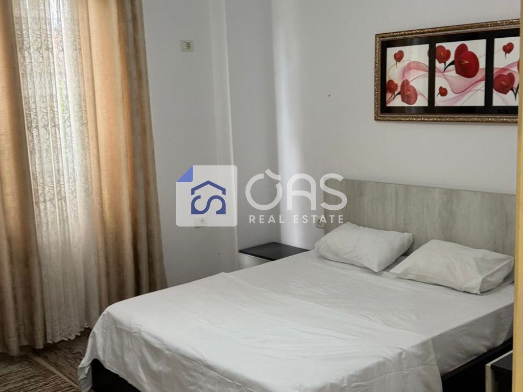 Jepet apartament me qera 1+1 5 Maj