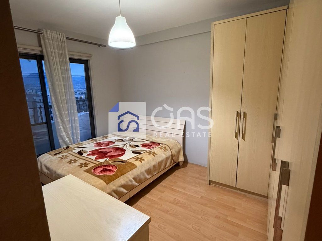Jepet apartament me qera 2+1 Stacioni Trenit