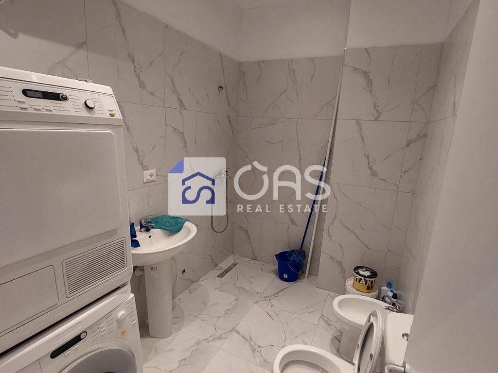 Shitet apartament  1+1 Kodra e Diellit