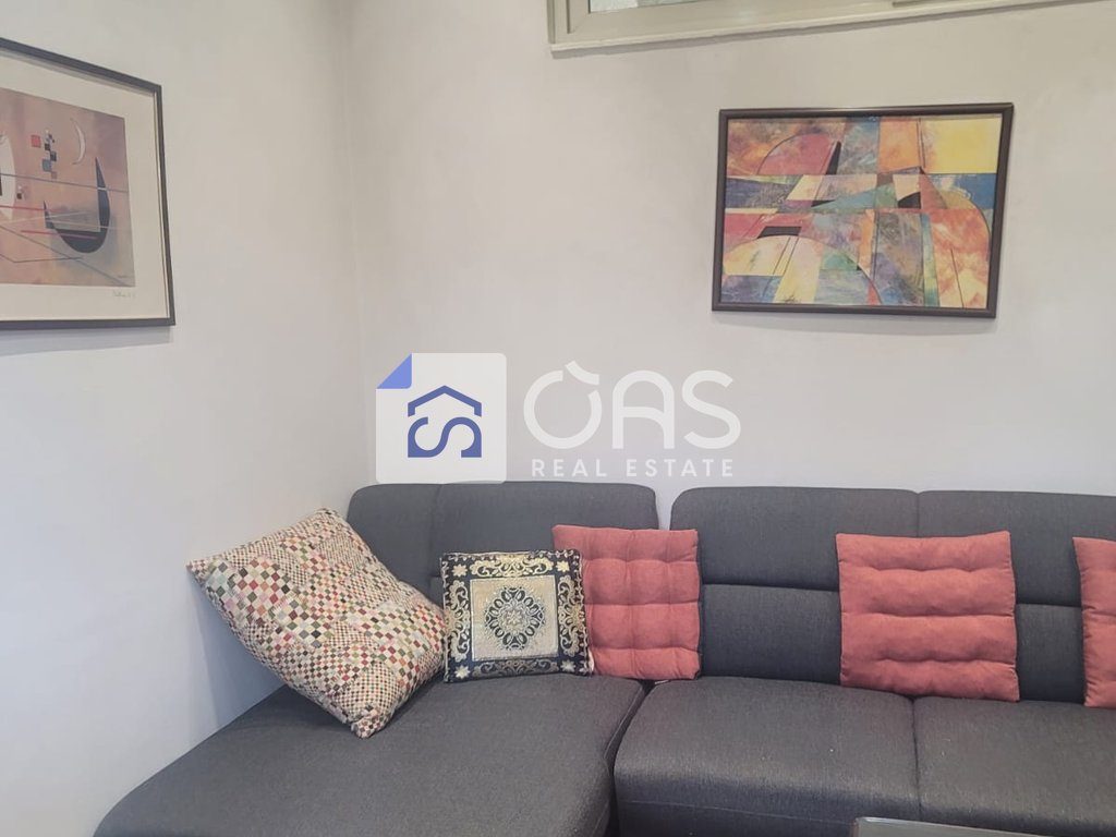 Jepet apartament me qera 1+1 9 Katshete