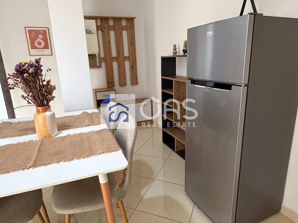 Jepet apartament me qera 1+1 5 Maj