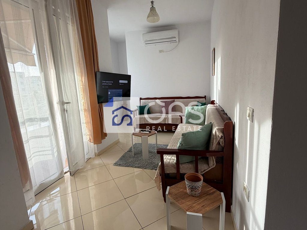 Jepet apartament me qera 1+1 5 Maj
