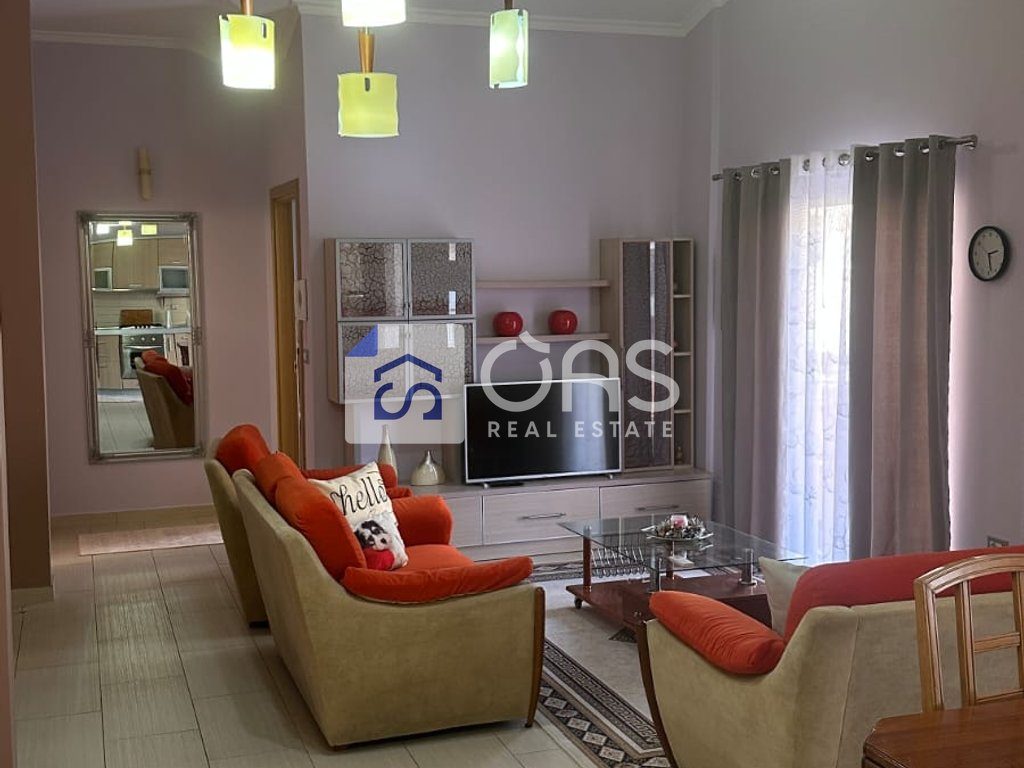 Jepet apartament me qera 3+1 Komuna Parisit