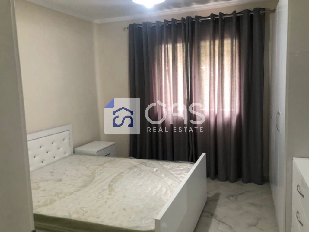 Jepet apartament me qera 1+1 tek Rruga Bardhyl