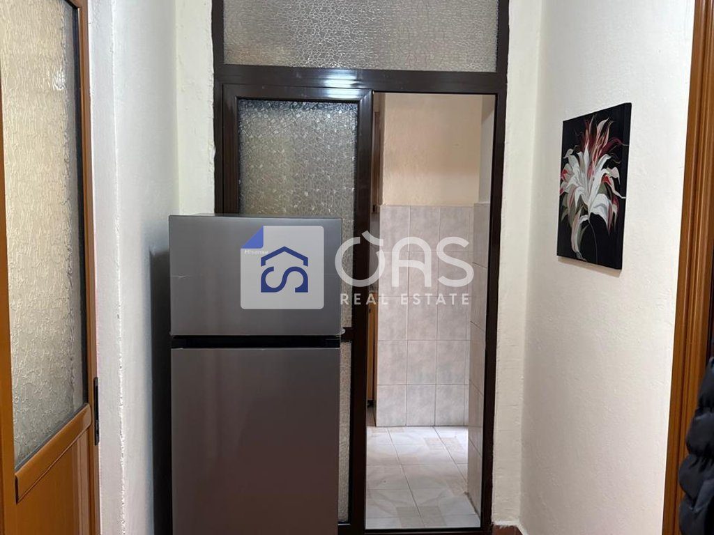 Jepet apartament me qera 1+1 Bllok