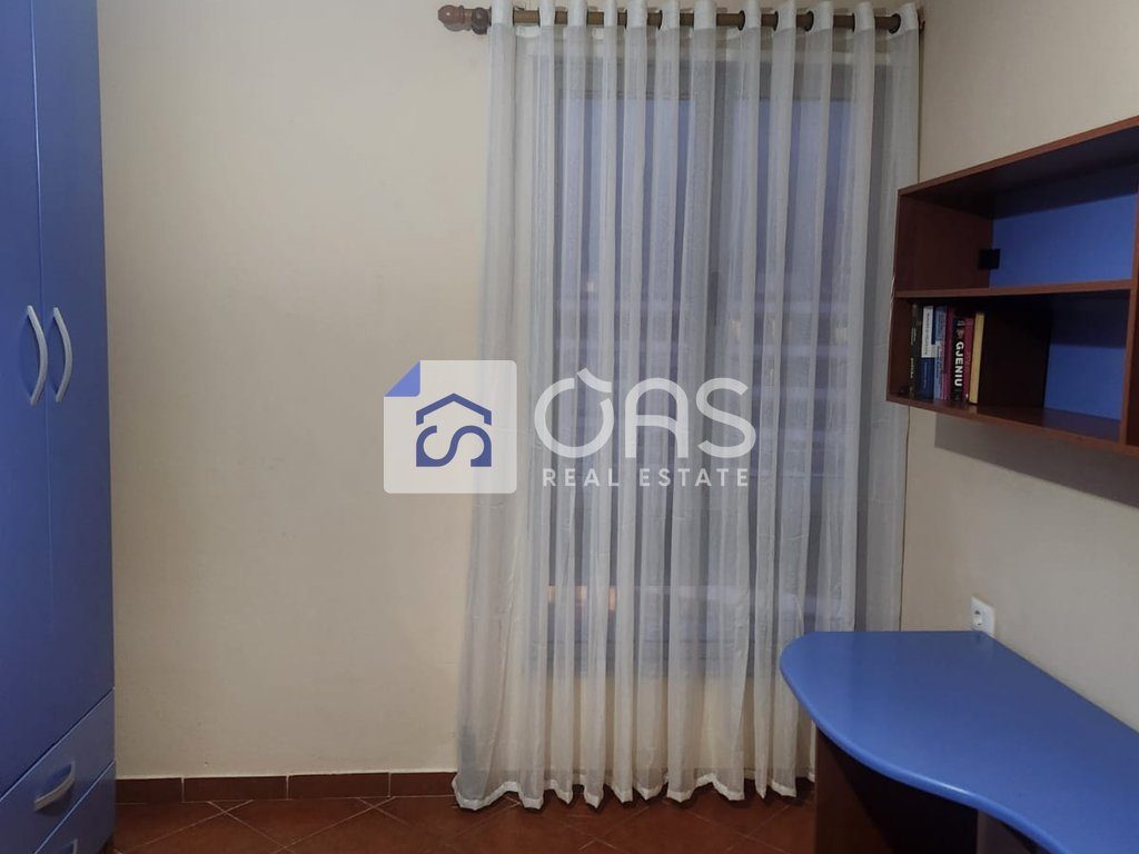 Jepet apartament me qera 1+1 Pallati Me Shigjeta