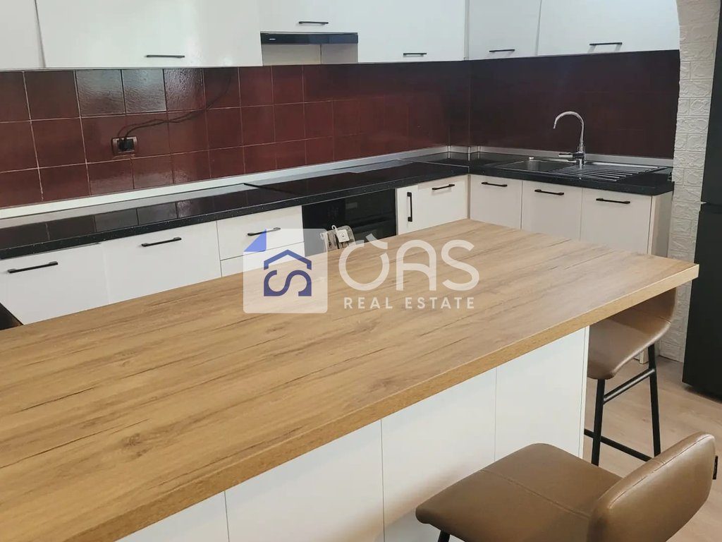 Jepet me qera apartament duplex 1+1 Ali Demi