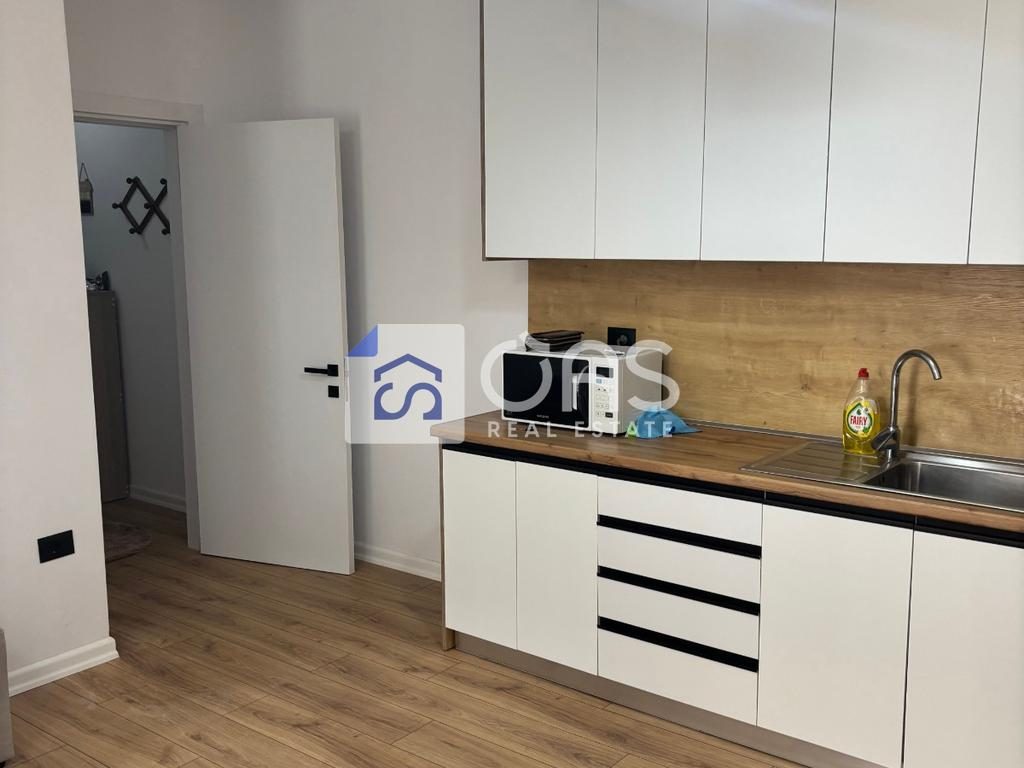 Jepet apartament me qera 2+1 Ish Praku