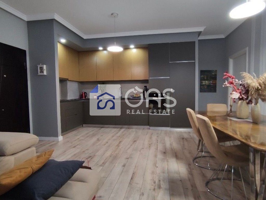 Jepet apartament me qera 2+1 Kopshti Botanik