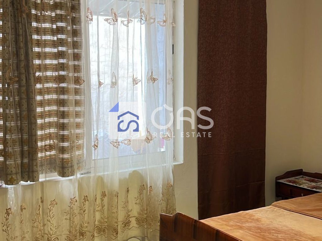 Jepet apartament me qera 1+1 Myslym Shyri