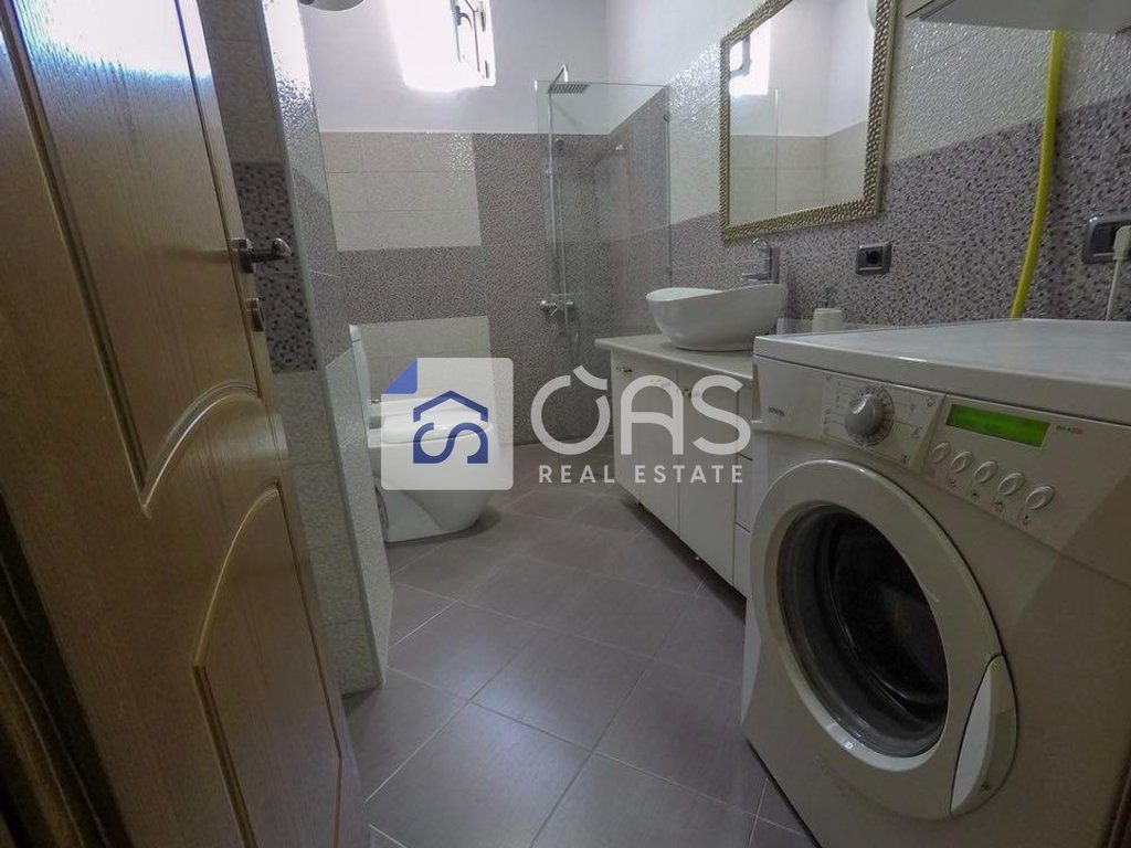 Jepet apartament me qera 1+1 Myslym Shyri