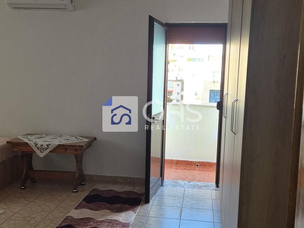 Jepet apartament me qera 2+1 Sheshi Willson