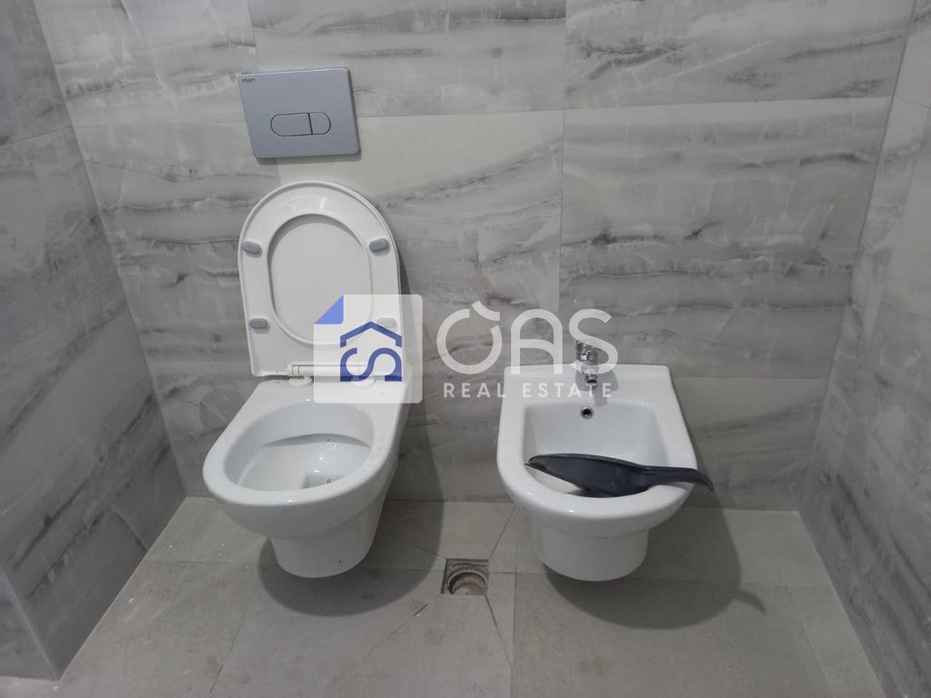 Jepet apartament me qera 1+1 Astir