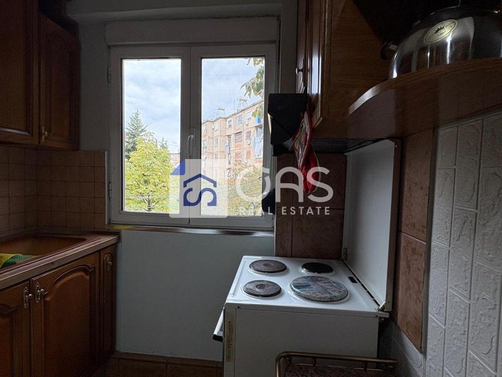 Jepet apartament me qera 1+1 Laprak