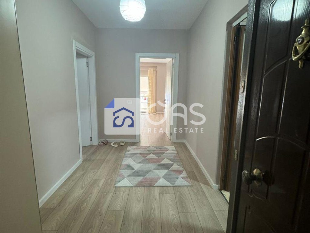 Jepet apartament me qera 2+1 Fresk
