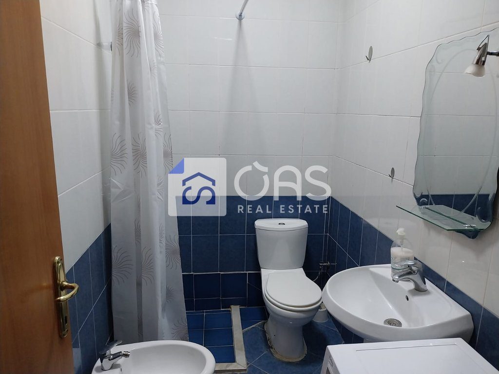 Jepet apartament me qera 1+1 Rruga Elbasanit