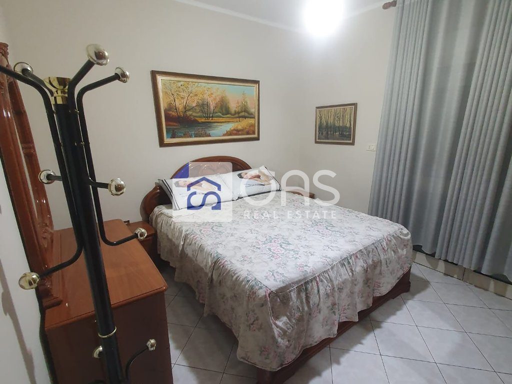 Jepet apartament me qera 3+1 Tregu i Ri Elektrik
