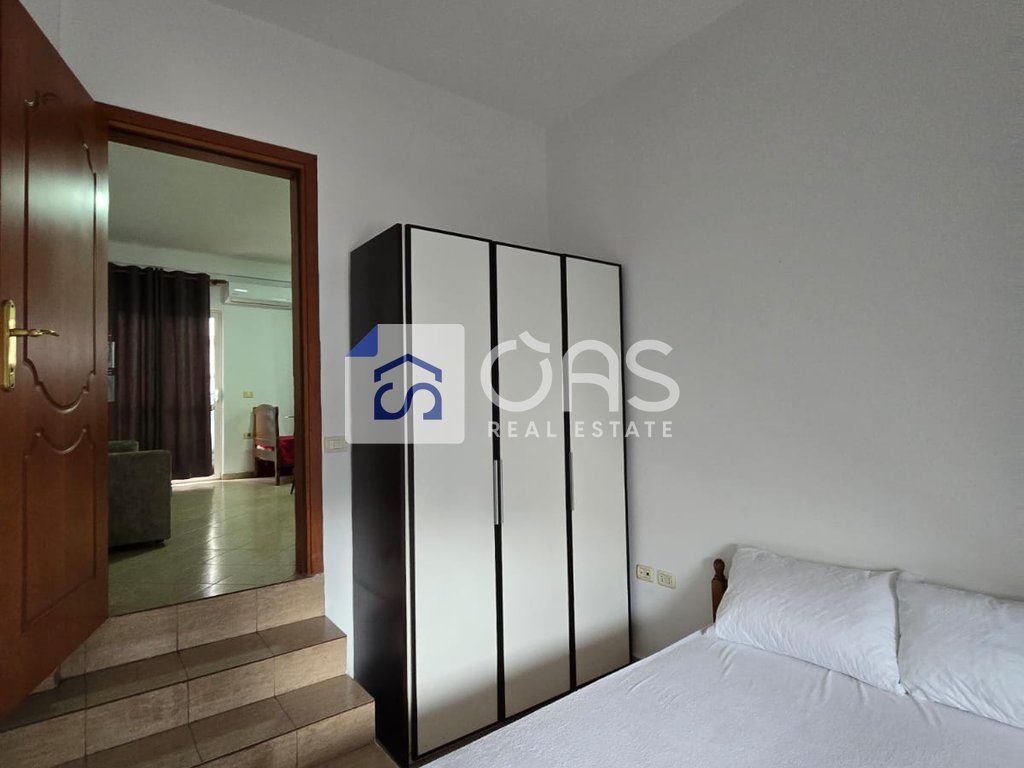 Jepet apartament me qera 1+1 Oxhaku