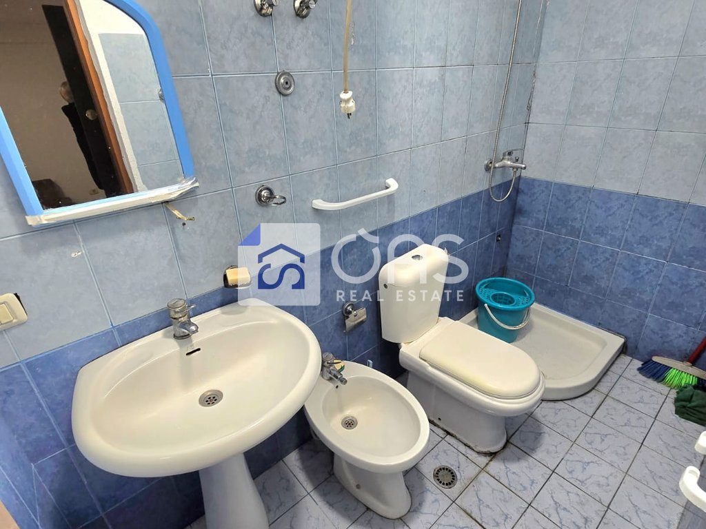Jepet apartament me qera 1+1 Oxhaku