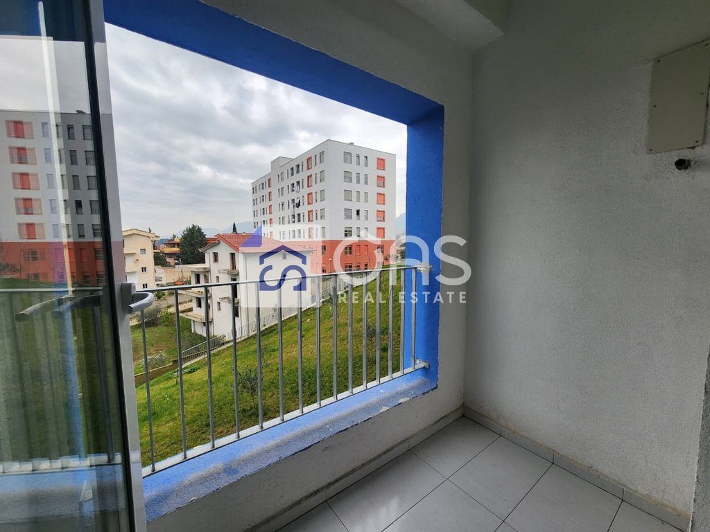 Jepet apartament me qera 1+1 Ali Demi