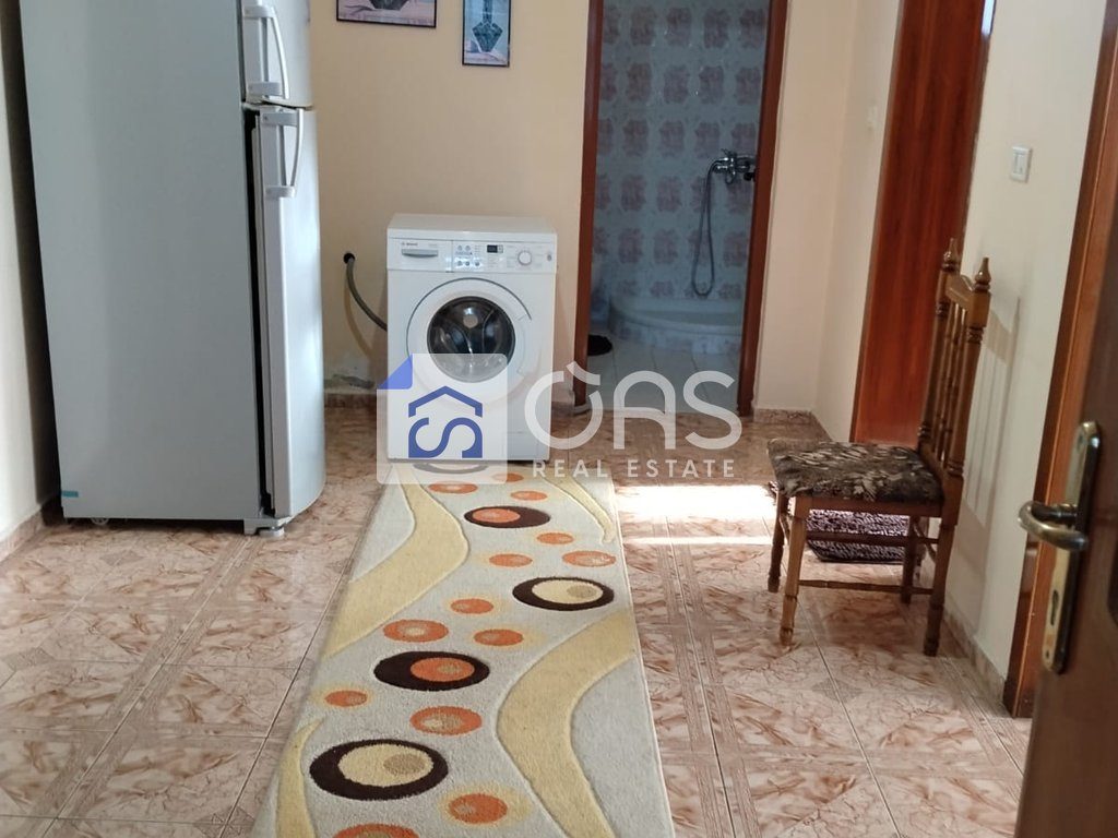Jepet me qera apartament 2+1 Ali Demi