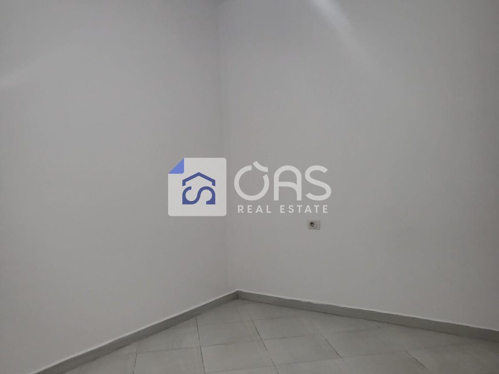 Jepet apartament me qera 2+1 ne fund te rruges Don Bosko