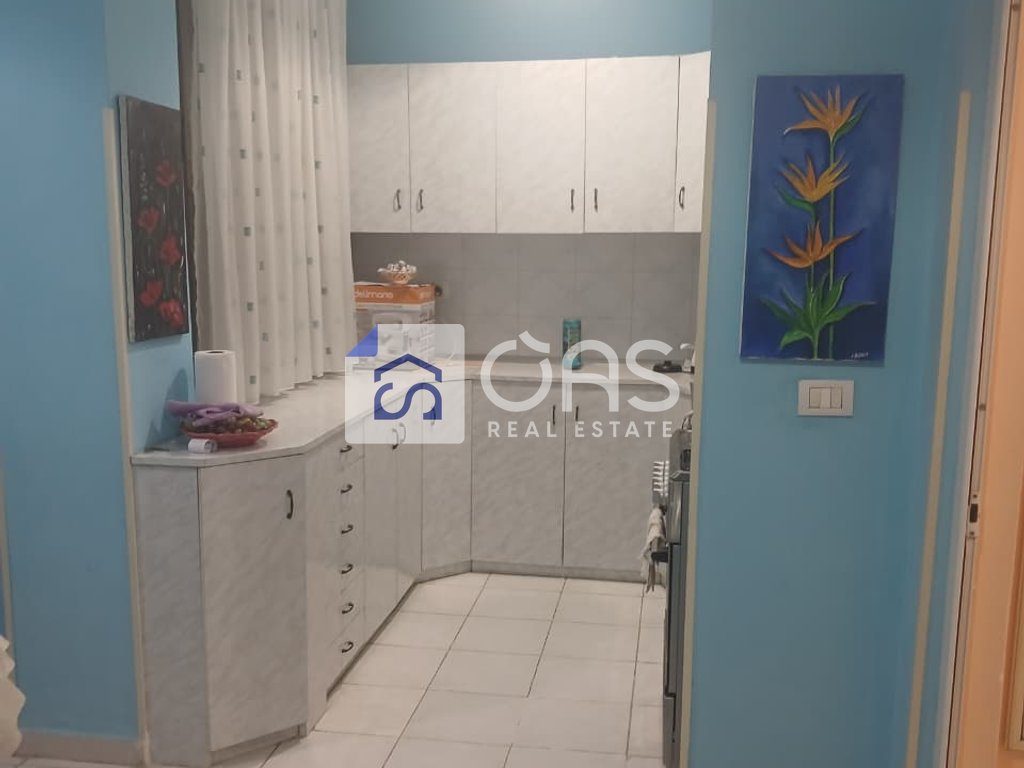 Jepet me qera apartament 2+1 Ali Demi