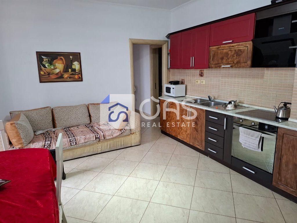 Jepet me qera apartament 2+1 ne Qender