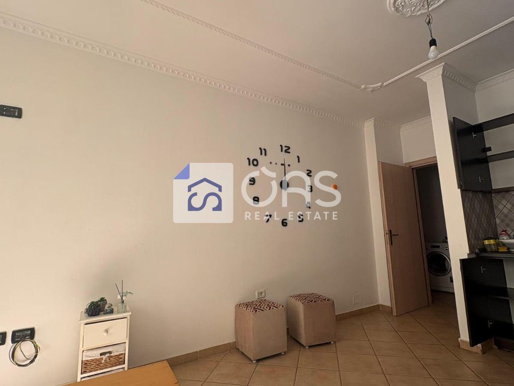 Jepet me qira apartamenti 1+1 Ne Astir