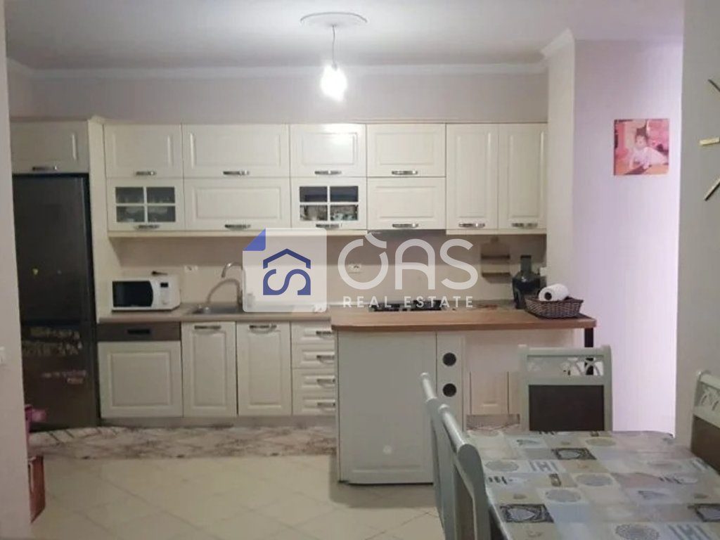 Jepet apartament me qera 2+1 Yzberisht