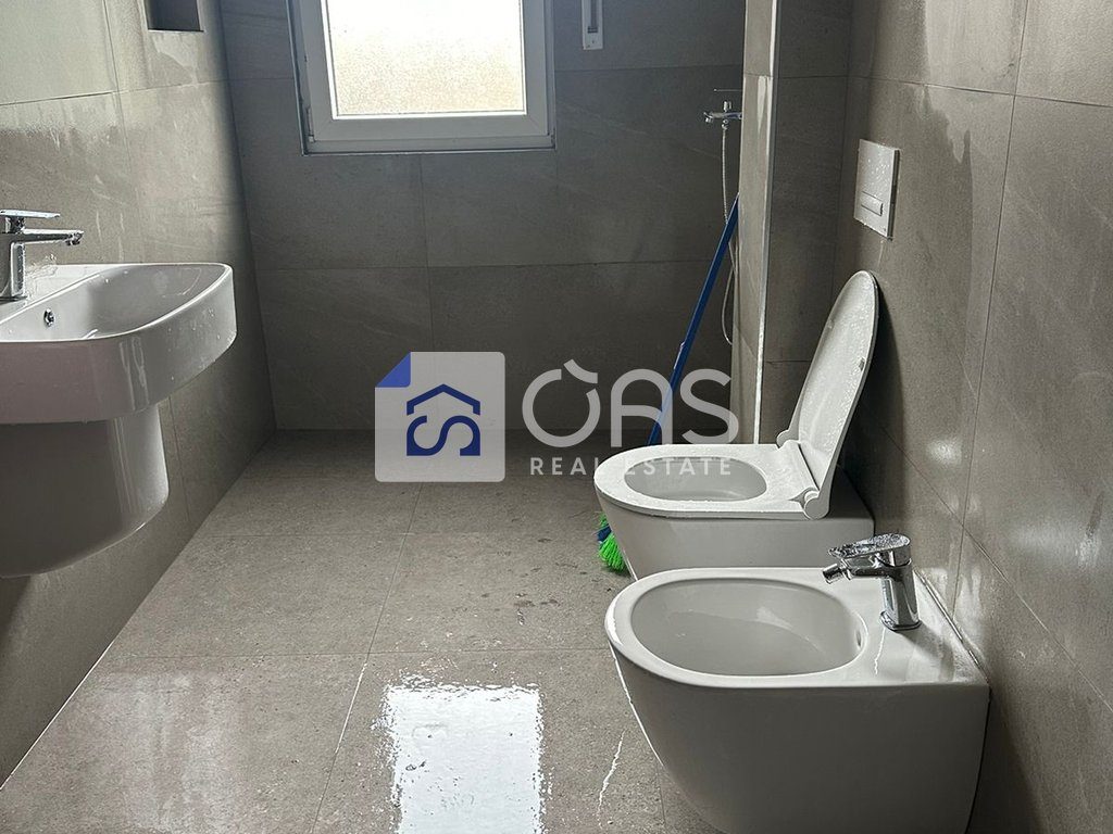 Jepet me qira ambient zyrash Te Bulevardi I Ri