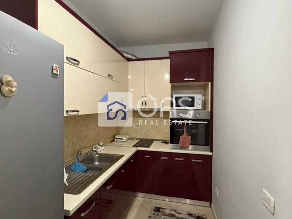 Jepet me qera apartament 1+1 Ne Astir