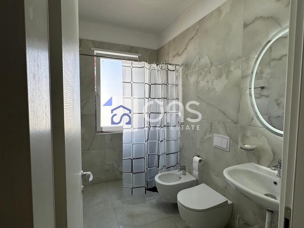 Jepet apartament 2+1+Parkim me qera Te Univers City