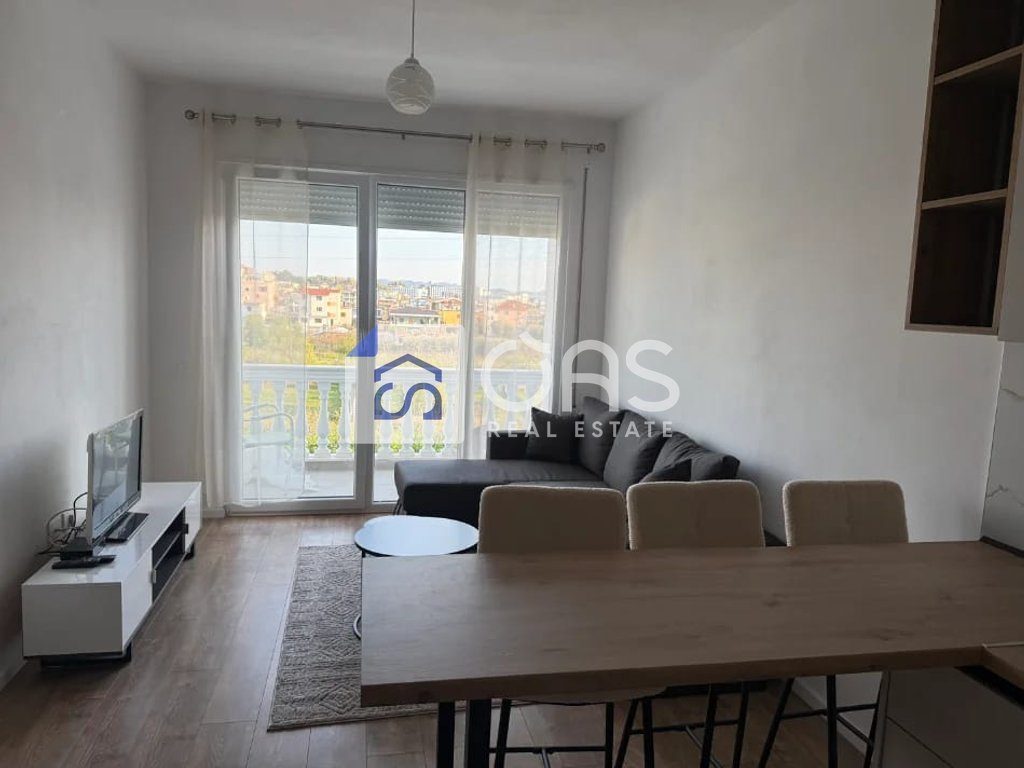 Jepet me qera apartament 1+1 Ne Kamez