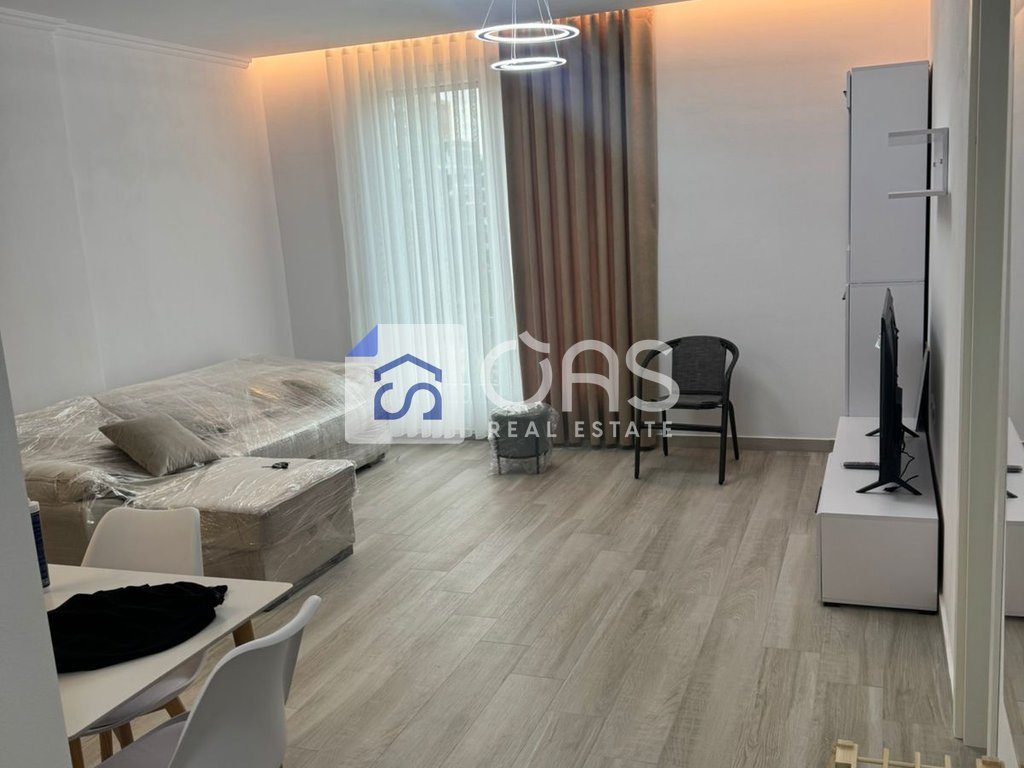 Jepet me qera apartament 1+1 Te Bulevardi i Ri