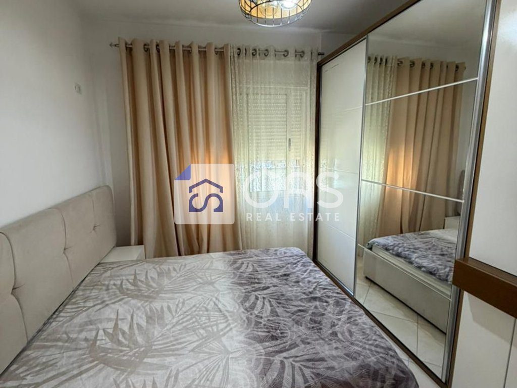 Jepet apartament me qera 1+1 Pallati Me Shigjeta