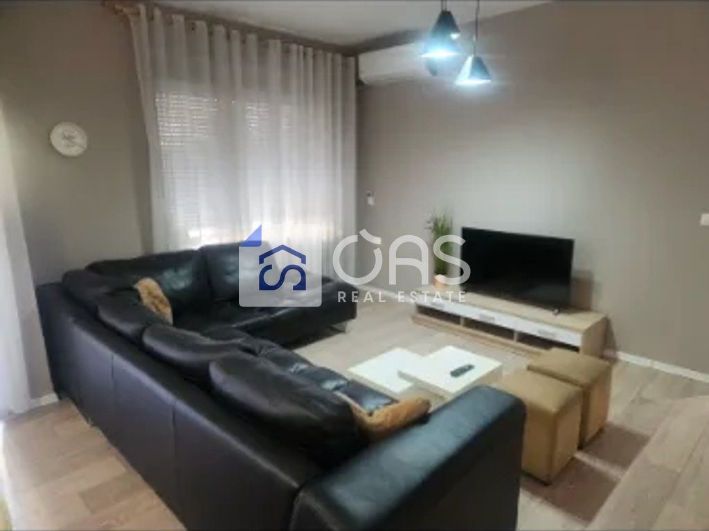 Jepet apartament me qera 1+1 Ne Myslym Shyr