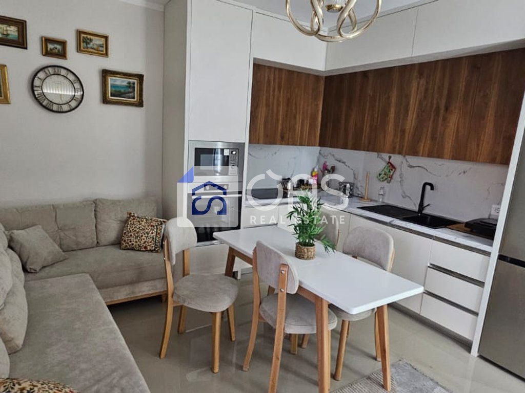 Jepet me qera apartament 2+1 Te Ish Dogana