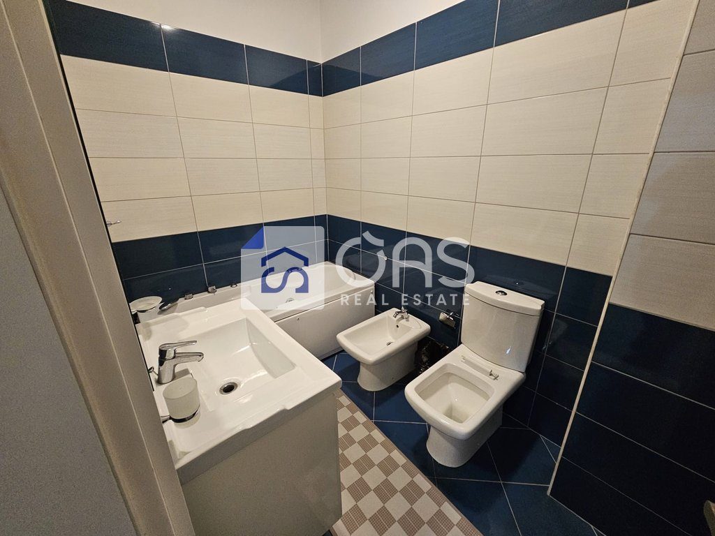 Jepet me qera apartament 2+1+2 Ne Astir