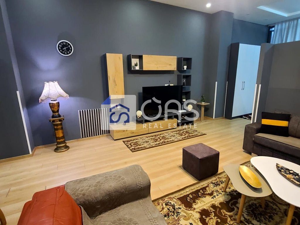 Jepet me qira apartamenti 1+1 Te Liqeni i Thate