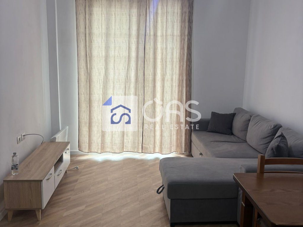 Jepet me qera apartament 1+1 Te Univers City