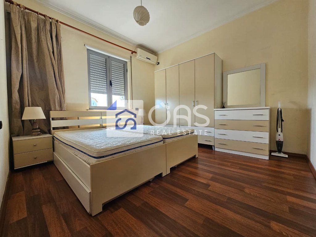 Jepet Apartament me qera 1+1 Te Pazari i Ri
