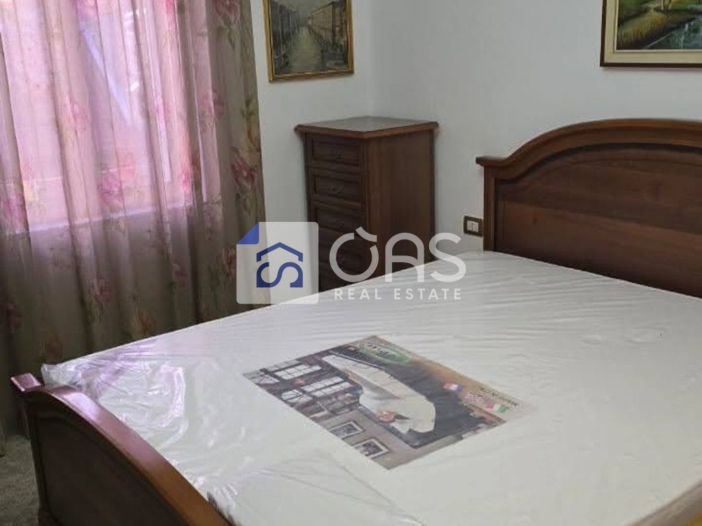 Jepet apartament me qera 2+1 Te  Rruga E Dibres