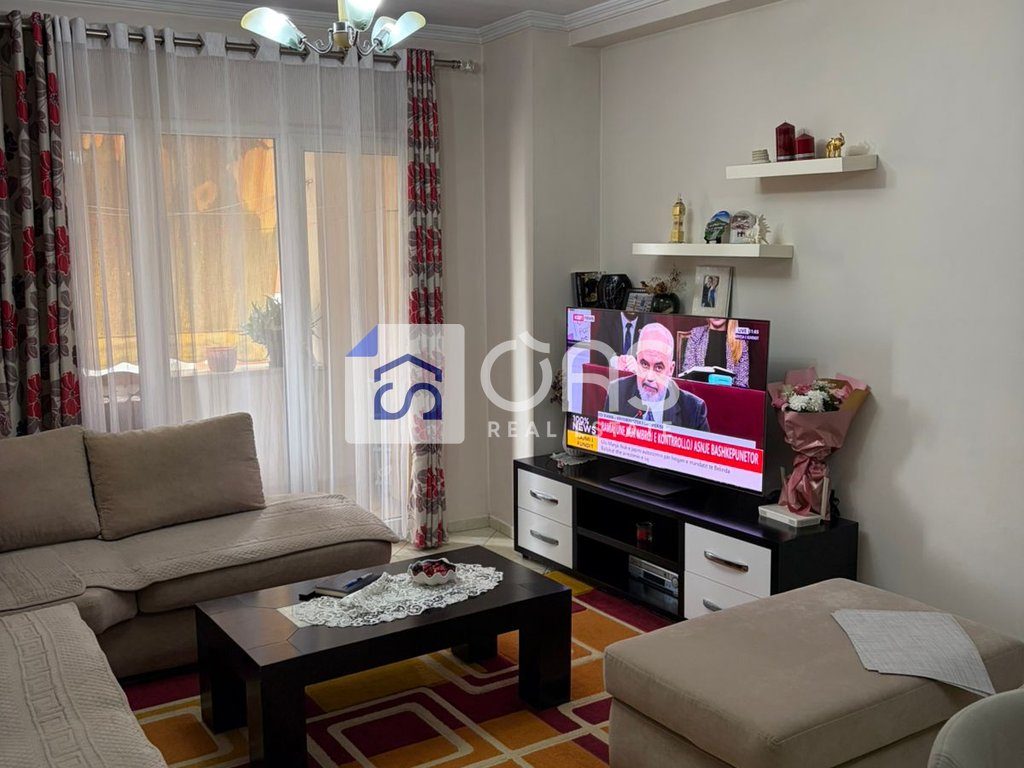 Jepet apartament me qera 2+1 Kthesa E Kamzes