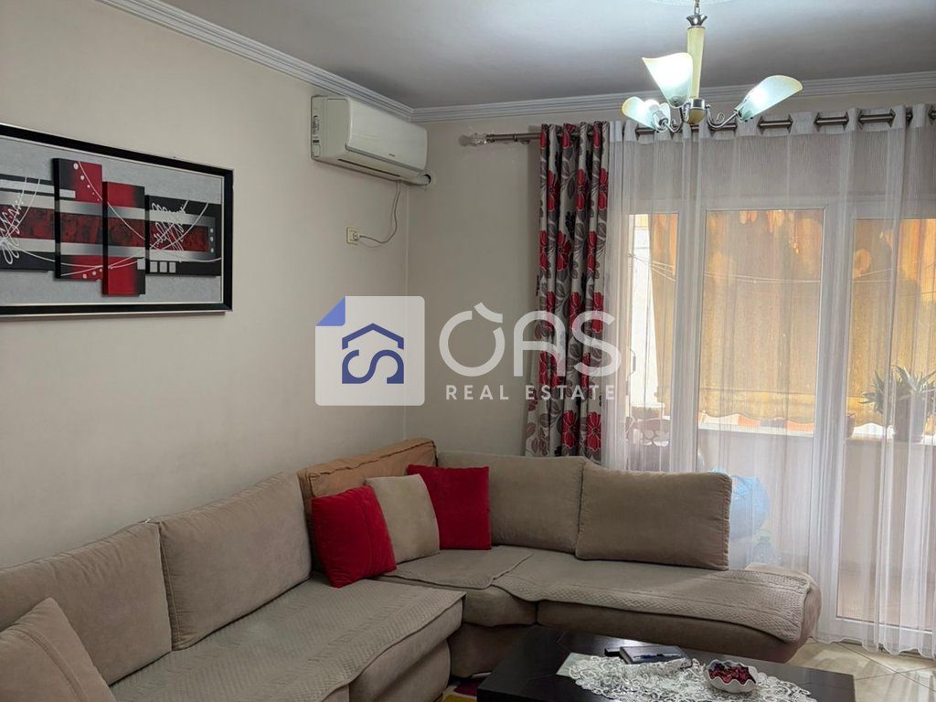 Jepet apartament me qera 2+1 Kthesa E Kamzes