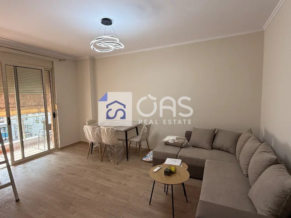 Jepet me qera apartament 1+1 Ne Astir