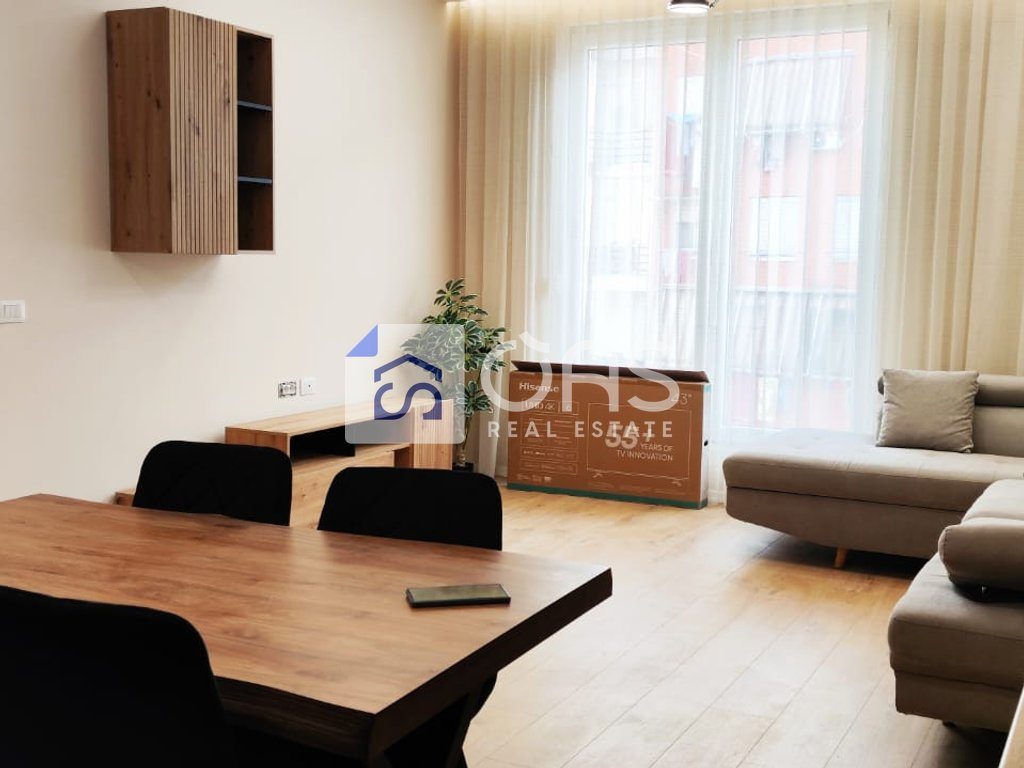 Jepet me qera apartament 1+1 Te Stacioni Trenit